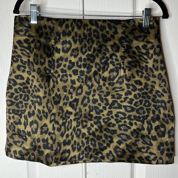 Zara Animal Print Mini Skirt Leopard - Picture 9 of 11